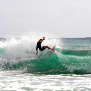 ToF Fotobehang sport surfer die truc doet op golf